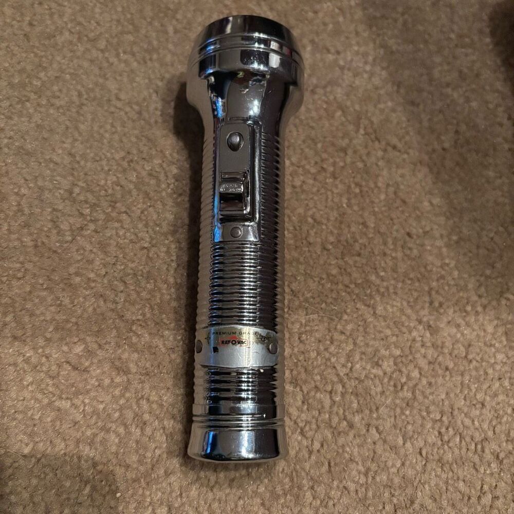 Ray-O-Vac Sportsman 6” Vintage Flashlight *Works*